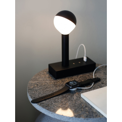 Lampe BUSBY LED Boule sur socle avec port USB H23 cm